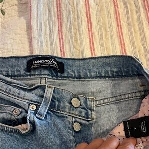 LONDONJEAN Women's High Rise Light Blue Jeans